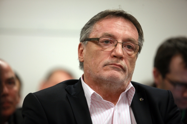Ředitel Českého rozhlasu Peter Duhan osloví neplatiče rozhlasového poplatku.